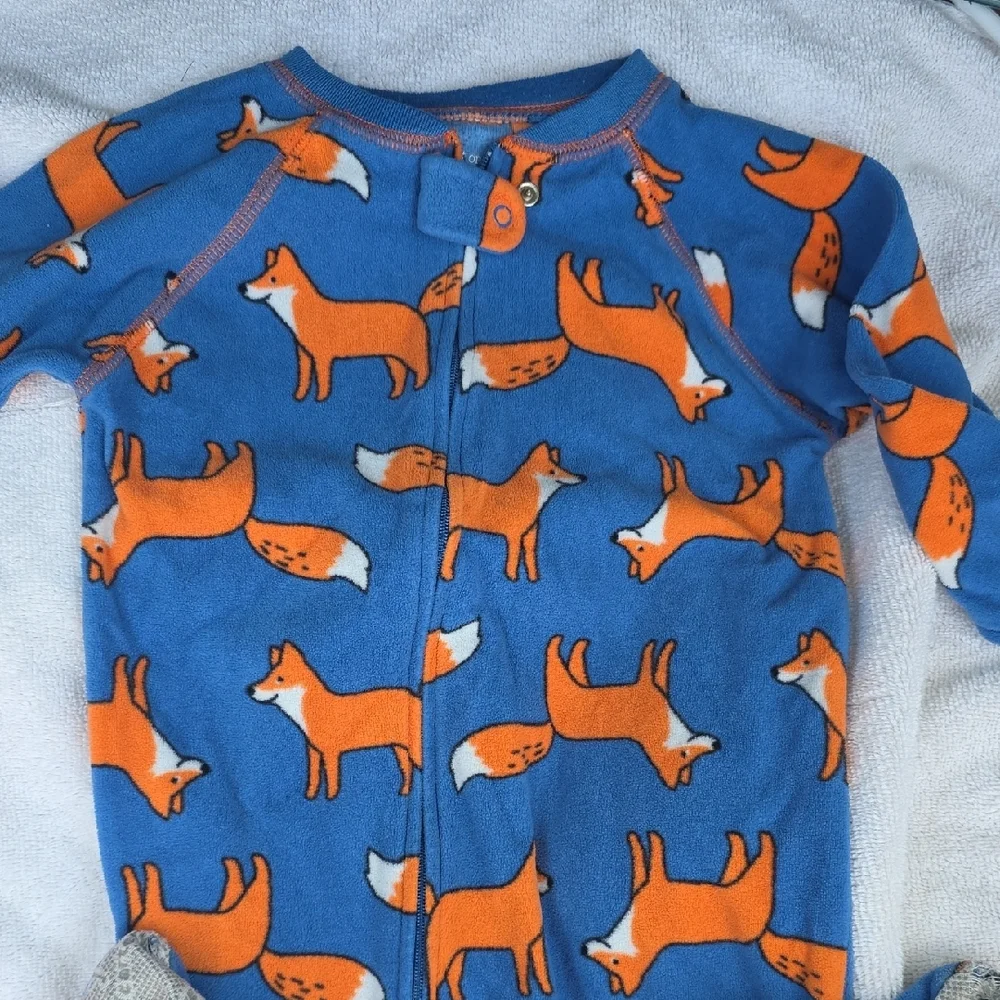 Carter's Blue and Orange Fox Print Footie Sleeper Size 2 T